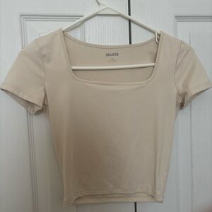 Hollister Women's Cream Top